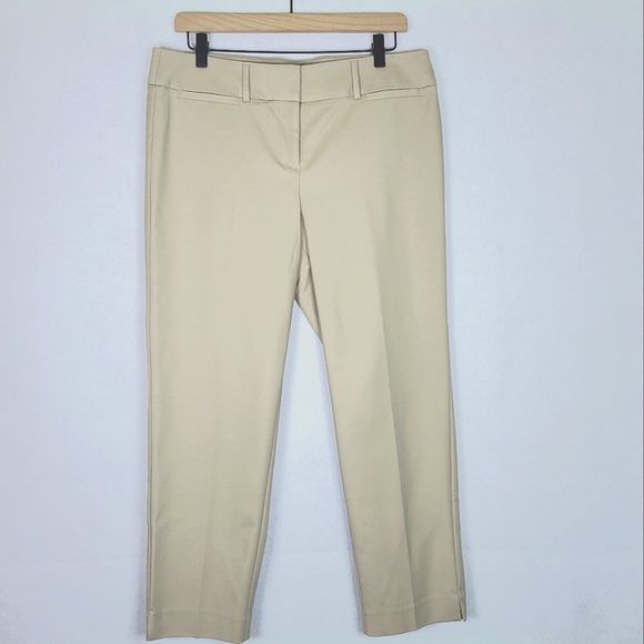 LOFT Pants - Loft Khaki Riviera Pant - Cropped Marisa Fit Size 8